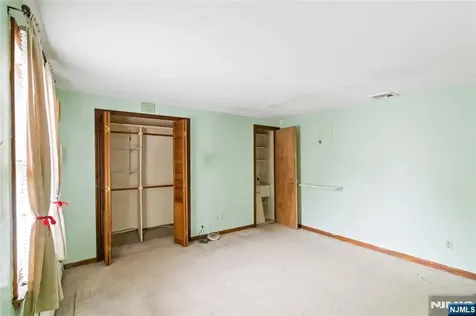 366 E Spring Valley Road Paramus NJ 07652