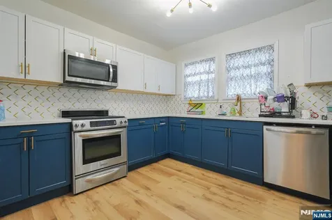 130 Elmwood Avenue East Orange NJ 07018