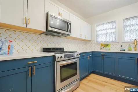 130 Elmwood Avenue East Orange NJ 07018