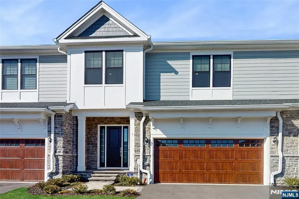7 Saint Andrews Circle River Vale NJ 07675