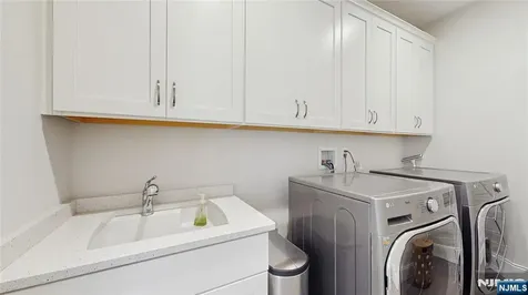7 Saint Andrews Circle River Vale NJ 07675
