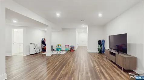 7 Saint Andrews Circle River Vale NJ 07675