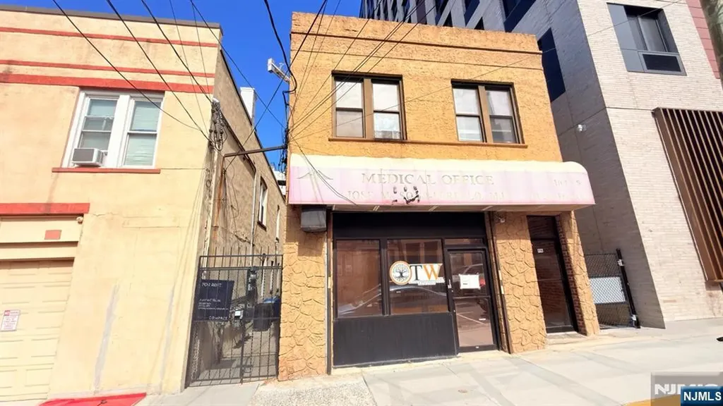 516 51st Street West New York NJ 07093
