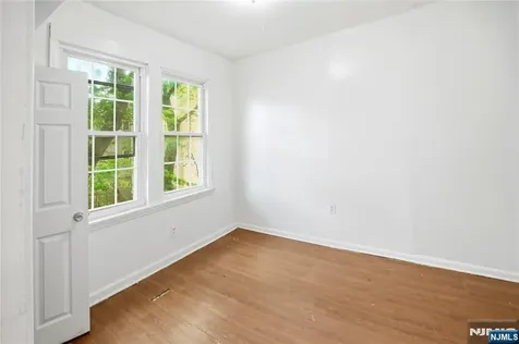 375 6th Avenue Newark NJ 07107
