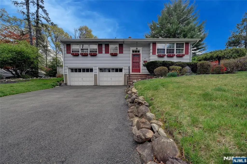 301 Grand Boulevard Emerson NJ 07630