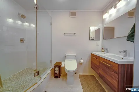 200 Winston Drive Cliffside Park NJ 07010