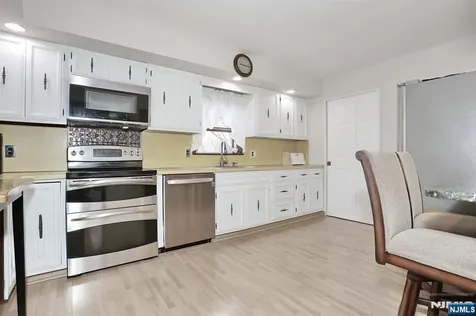 26 Wareham Road Dumont NJ 07628