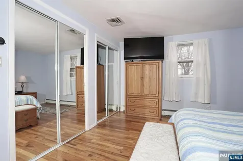 26 Wareham Road Dumont NJ 07628
