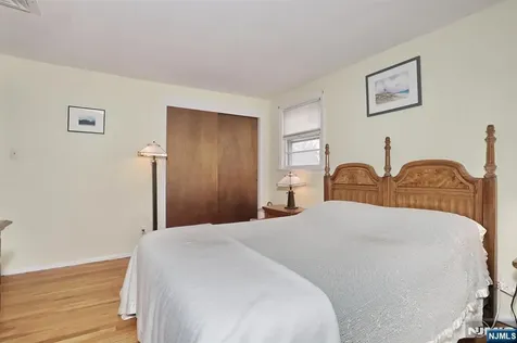 26 Wareham Road Dumont NJ 07628