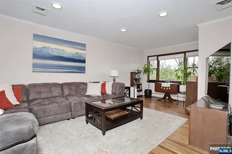 26 Wareham Road Dumont NJ 07628