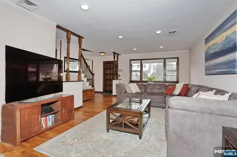 26 Wareham Road Dumont NJ 07628