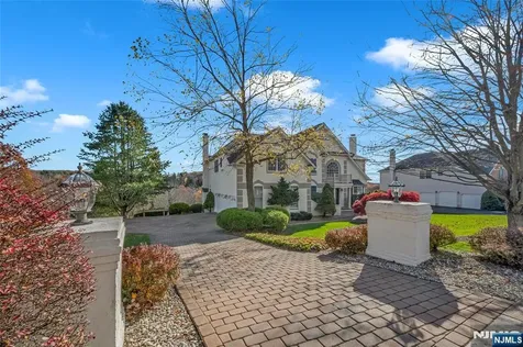 24 Vista Drive Mount Olive Township NJ 07836