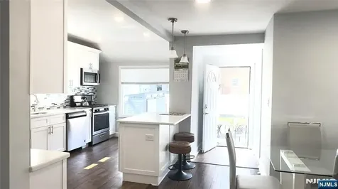 9 Chestnut Street North Arlington NJ 07031