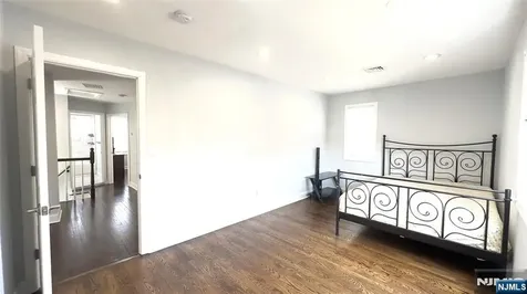 9 Chestnut Street North Arlington NJ 07031