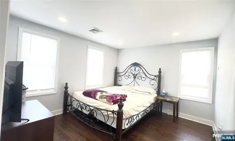 9 Chestnut Street North Arlington NJ 07031