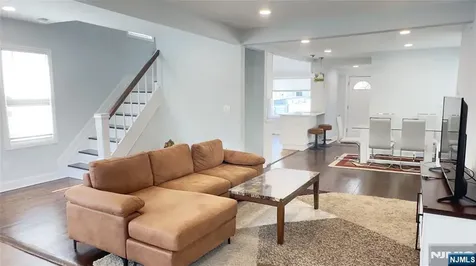 9 Chestnut Street North Arlington NJ 07031