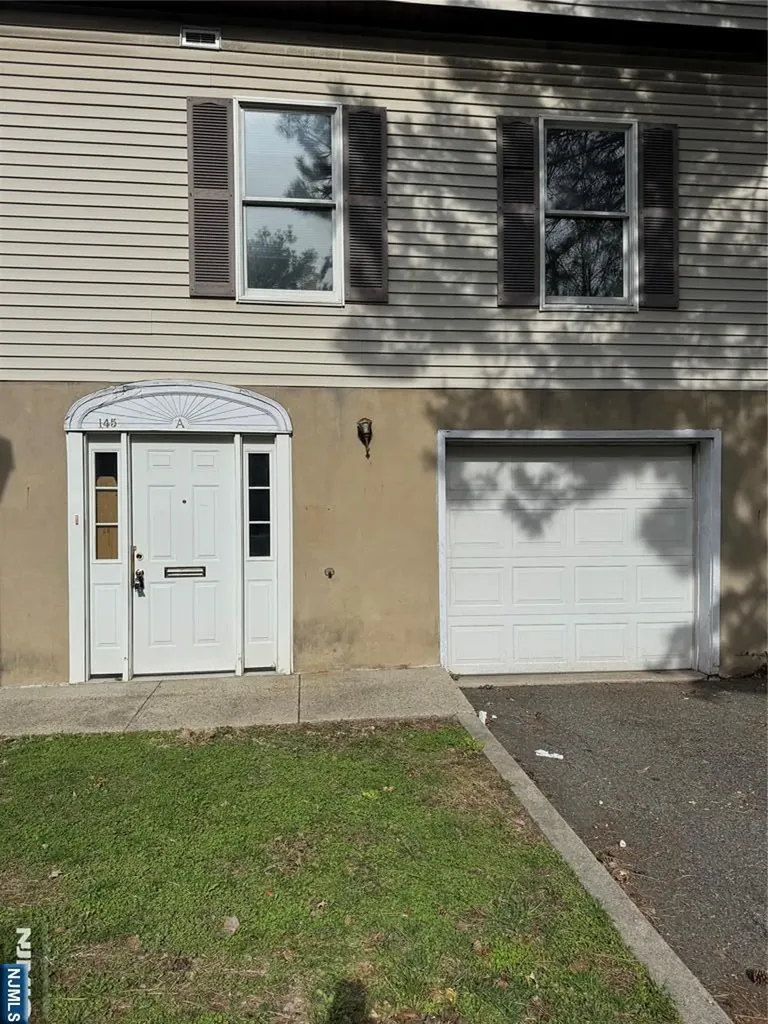 145 Arlington Avenue East Orange NJ 07018