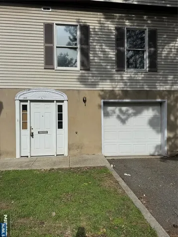 145 Arlington Avenue East Orange NJ 07018