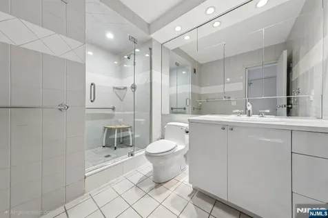 1500 Palisade Fort Lee NJ 07024
