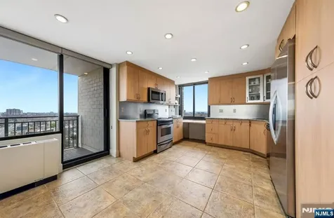1500 Palisade Fort Lee NJ 07024