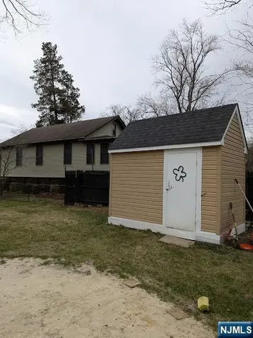 54 Riverview Circle Little Falls NJ 07424