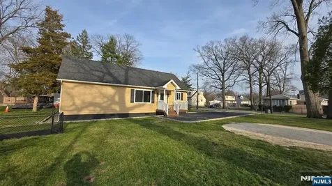54 Riverview Circle Little Falls NJ 07424