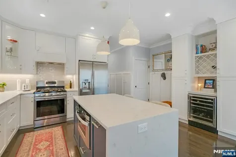 387 Lincoln Avenue Cliffside Park NJ 07010