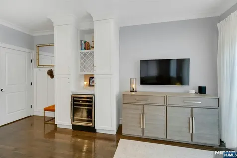 387 Lincoln Avenue Cliffside Park NJ 07010