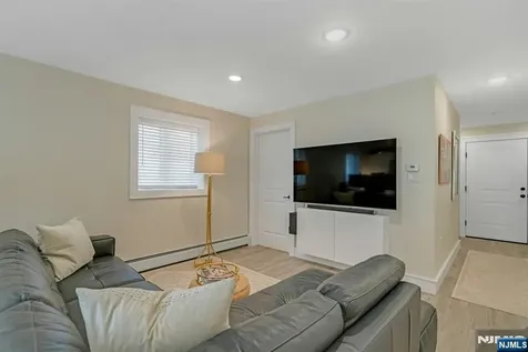 387 Lincoln Avenue Cliffside Park NJ 07010