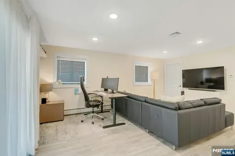 387 Lincoln Avenue Cliffside Park NJ 07010