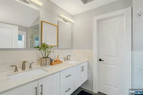 387 Lincoln Avenue Cliffside Park NJ 07010
