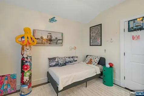 387 Lincoln Avenue Cliffside Park NJ 07010