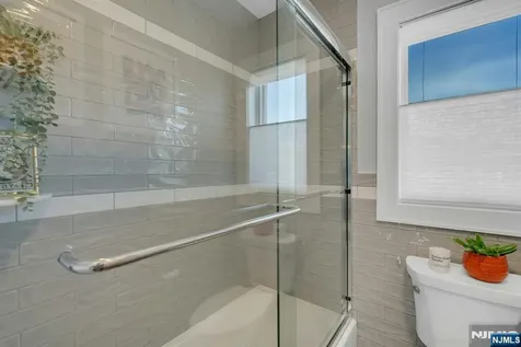 387 Lincoln Avenue Cliffside Park NJ 07010