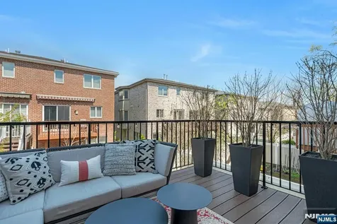 387 Lincoln Avenue Cliffside Park NJ 07010