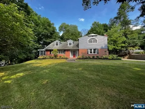 56 Grandview Place North Caldwell NJ 07006