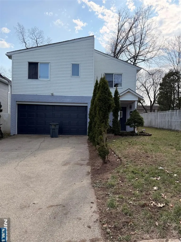 170 Manhattan Avenue Teaneck NJ 07666