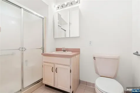 4 Richmond Road West Milford NJ 07480