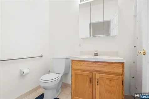 4 Richmond Road West Milford NJ 07480