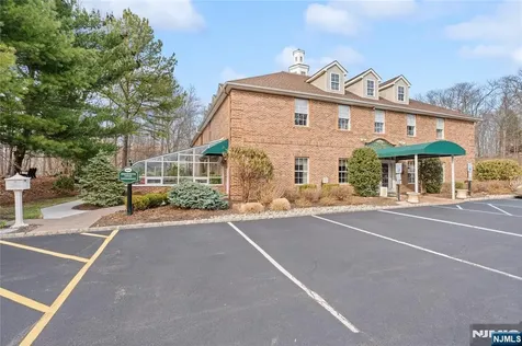 4 Richmond Road West Milford NJ 07480