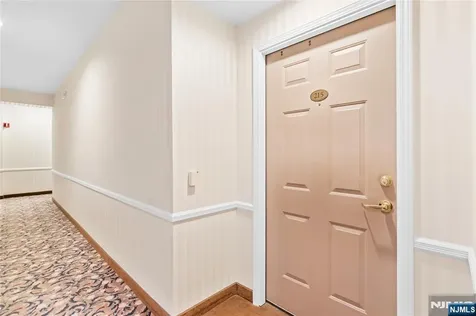 4 Richmond Road West Milford NJ 07480