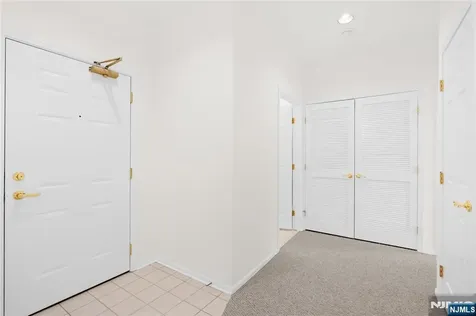 4 Richmond Road West Milford NJ 07480