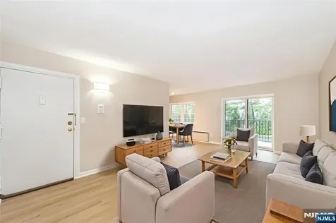 550 Fairview Westwood NJ 07675