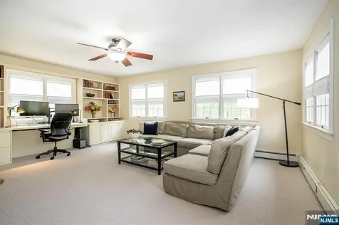 8 Abbington Terrace Glen Rock NJ 07452