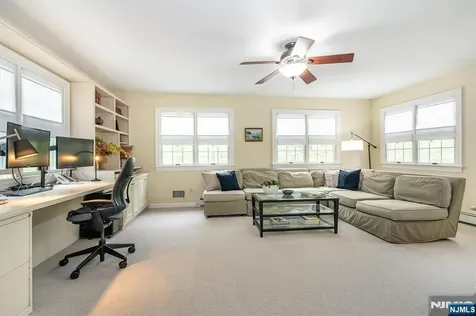 8 Abbington Terrace Glen Rock NJ 07452