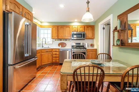 8 Abbington Terrace Glen Rock NJ 07452