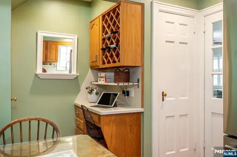 8 Abbington Terrace Glen Rock NJ 07452