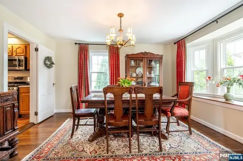 8 Abbington Terrace Glen Rock NJ 07452