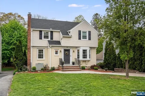 8 Abbington Terrace Glen Rock NJ 07452