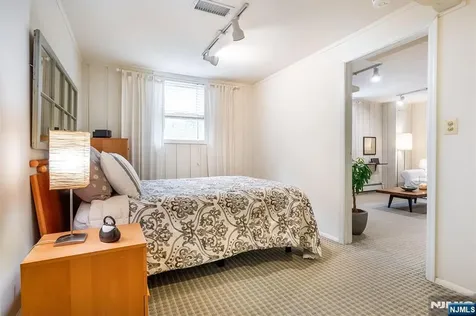 8 Abbington Terrace Glen Rock NJ 07452