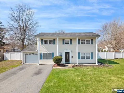 8 Curtis Drive Lincoln Park Borough NJ 07035